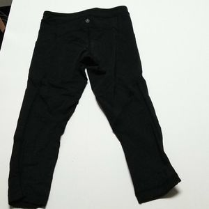 Lululemon size 4 Capri running legging